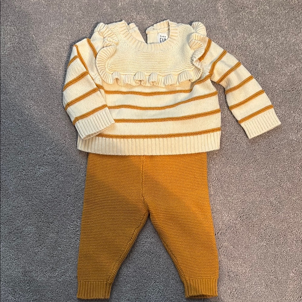 BabyGAP Knit Matching Set - Cream and Mustard